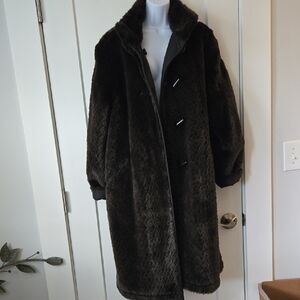 Chic Reversible Coat With Faux Fur On One Side